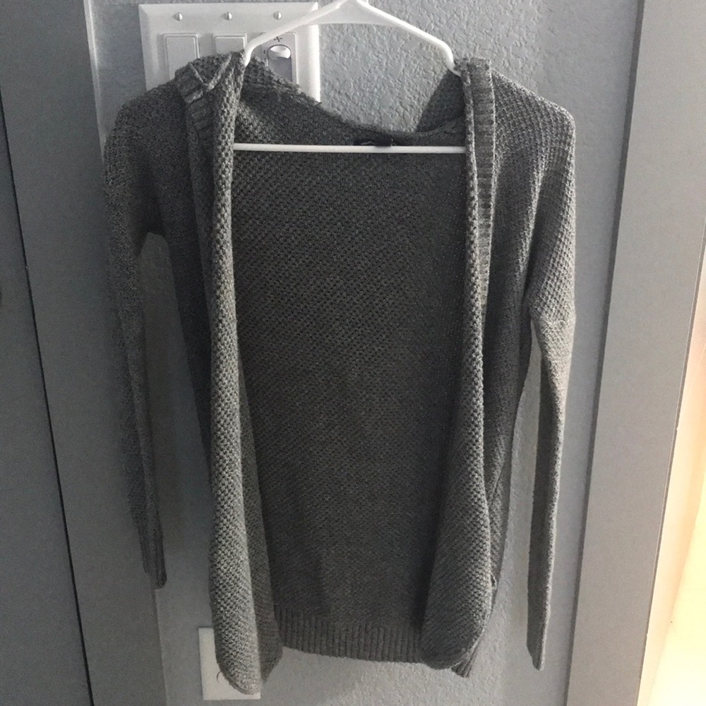 Long sleeve gray cardigan